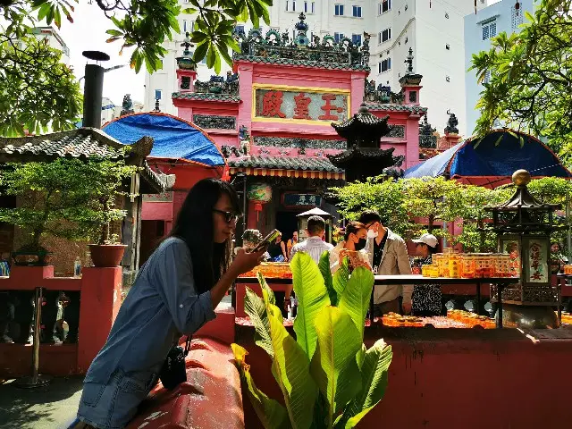 Városnézés Saigonban