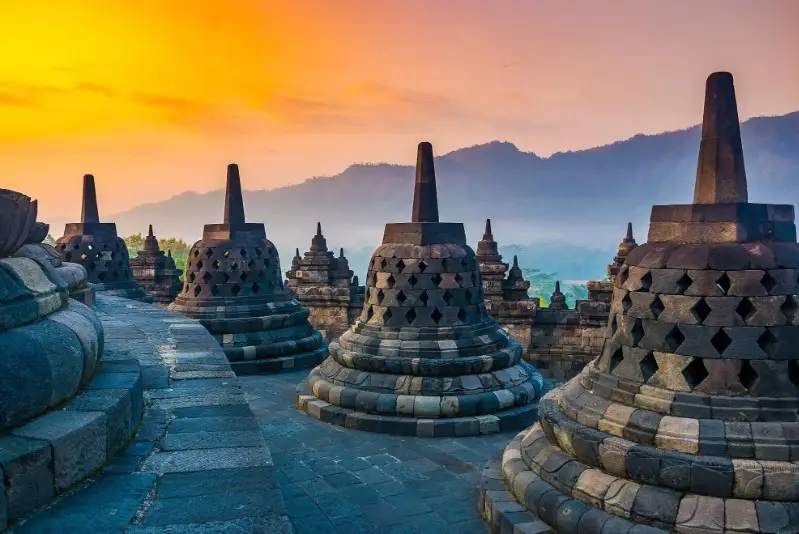 Borobudur Buddhista Temploma